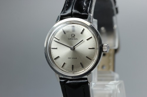 Quasi comme neuf - , omega