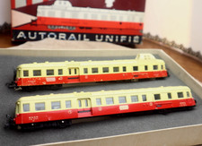 UN    JOLI    COFFRET