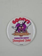 CIRCA 1980S WALT DISNEY GOOFY KITCHEN CHARACTER BUFFET PIN BUTTON 3" DIAMETER