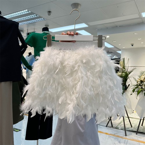 Femme rétro plume - femme,