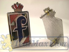 2 sigles Pininfarina en métal