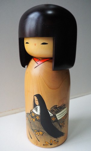 Véritable poupée japonaise