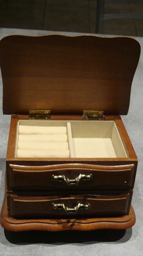 Petite commode bijoux en - petite,