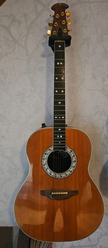 Guitare électrique acoustique