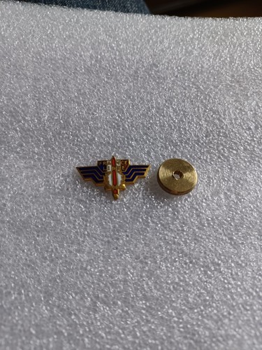 Insigne boutonnière vis - boutonnière,