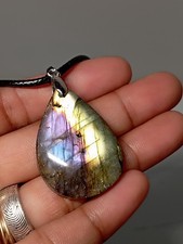  9.6g pendentif en labradorite  fabrication artisanale Mada L102