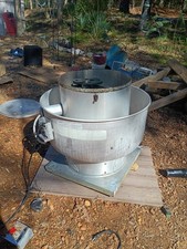 commercial kitchen exhaust fan. Clean and works great. To Use for Food Truck
