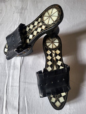 ANCIENNE PAIRE DE SOCQUES