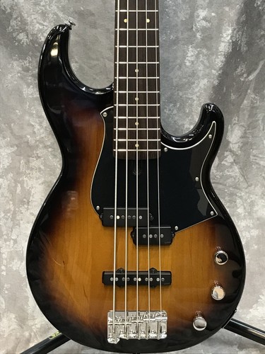 Bb435 guitare basse - (yamaha),