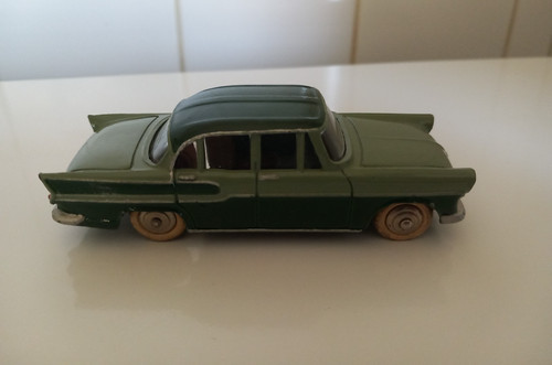 Dinky toys simca chambord - dinky,