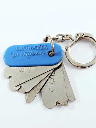 Porte cles lauravia - porte-cles,