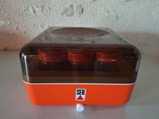YAOURTIÈRE AUTOMATIQUE SEB VINTAGE, 8 POTS, PLASTIQUE ORANGE, COUVERCLE FUMÉ