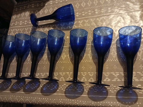 Verre soufflé bleu cobalt - verre,