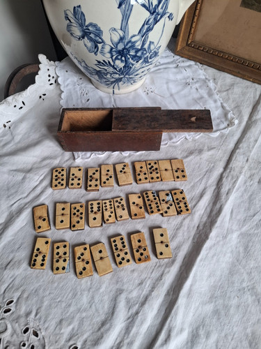 Ancien jeu dominos non - ,