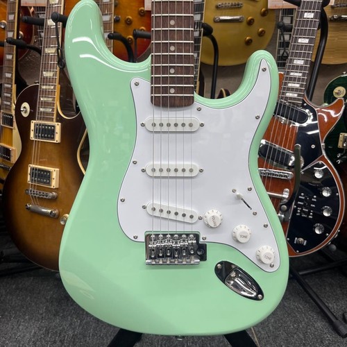 Squier affinity stratocaster - squier,