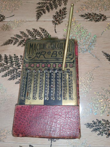 Ancienne machine calculer - ancienne,
