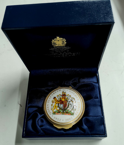 Royal worcester queen - royal,