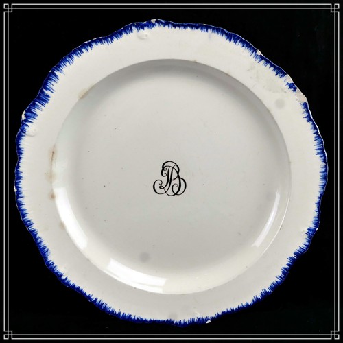 Belle assiette faience fine - assiette,