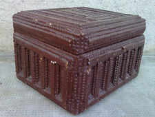 boite art populaire bois sculpté geometrique collé antique box carved