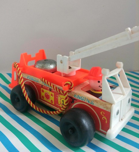 Fisher price fire engine 720 - fire,