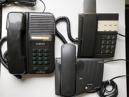 Lot anciens téléphones - 3,