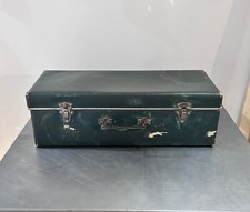 Mini valise en carton vert