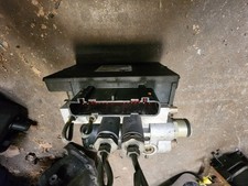 JAGUAR XJ6 VANDEN PLAS ANTI SKID CONTROLLER ABS PUMP LNA2210BA