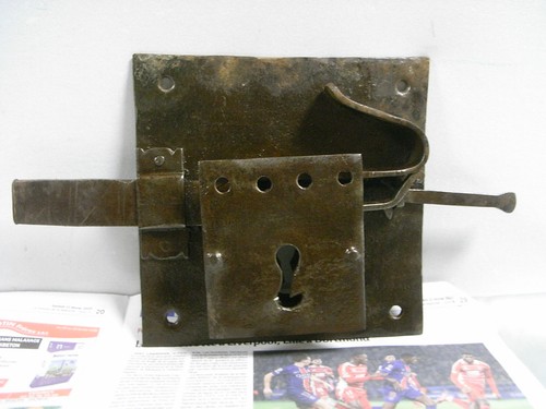 Old wrought iron lock - 🇫🇷,