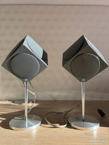 Bang olufsen vintage pair of - olufsen,