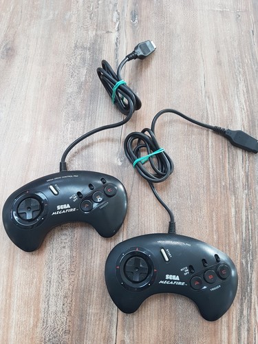 Lot manettes sega - lot, 2
