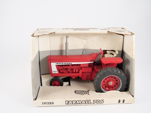 Ertl tracteur farmall - , 1/16