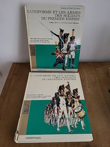 O104 uniforme les armes - l'uniforme, et