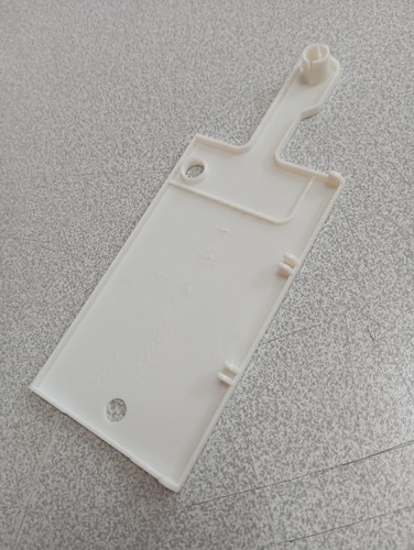 7428899 cache plastique clip - plastique,