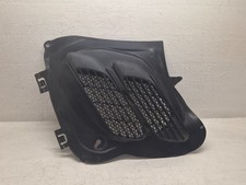 Grille aération capot moteur