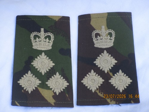 Brigadier boucles rang - de,