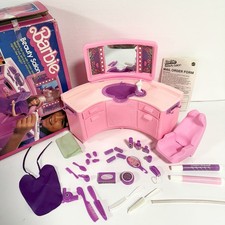 Vintage 1983 Barbie BEAUTY SALON 4839 With Box Mattel - Not Complete - Read