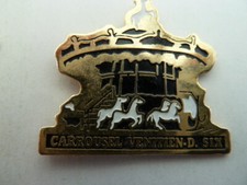 PIN'S FAIRGROUND / CAROUSEL VENITIEN -D. SIX / RARE