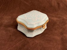 Boîte à bijoux en porcelaine
