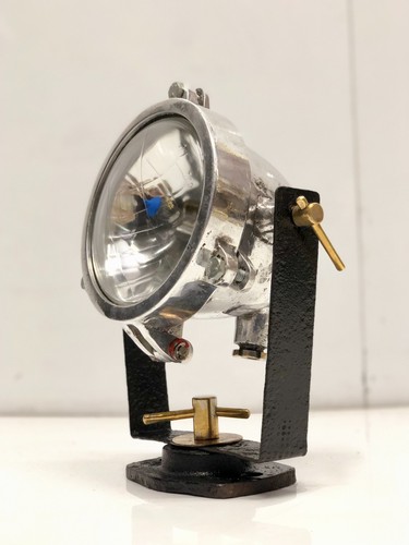 Ancien projecteur rétro - , marin