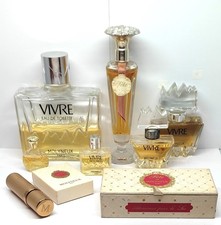 Lot de flacons et accessoires