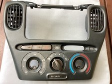 TOYOTA YARIS VERSO 2002 FACIA