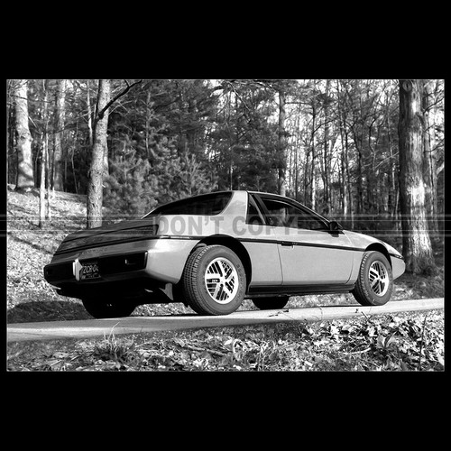Photo 010198 pontiac fiero - a.010198,