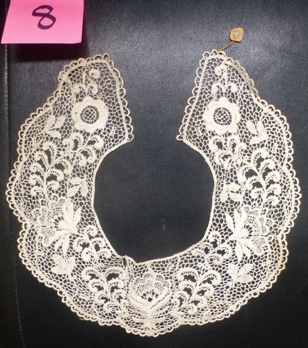 Antique berth neck - neck, lace