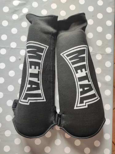 Protège tibia boxe metal - protège-tibia, de