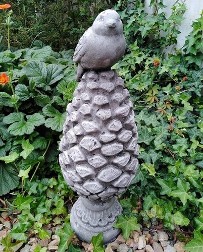 Statue oiseau sur cônes - statue,