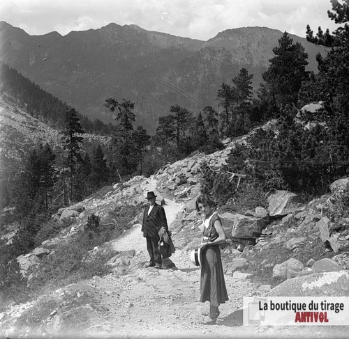 Pyrenees hiking france stereo - hiking,