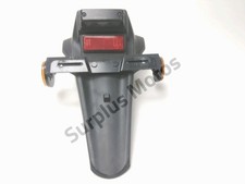 SUPPORT DE PLAQUE ET ECLAIRAGE