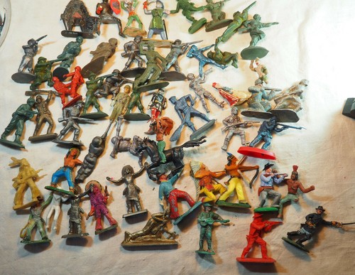 Jouets anciens lot 60taine - lot,