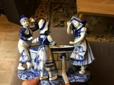 DELF, porcelaine  imposant
