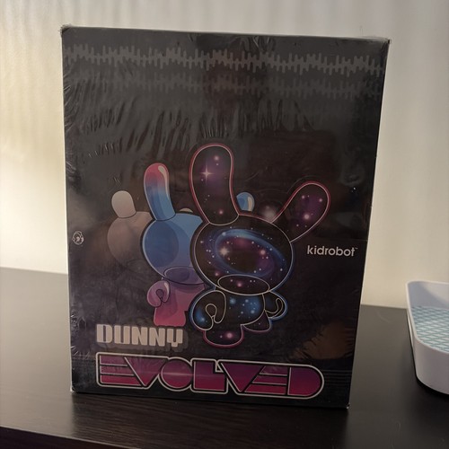 Kidrobot dunny evolved - dunny, series